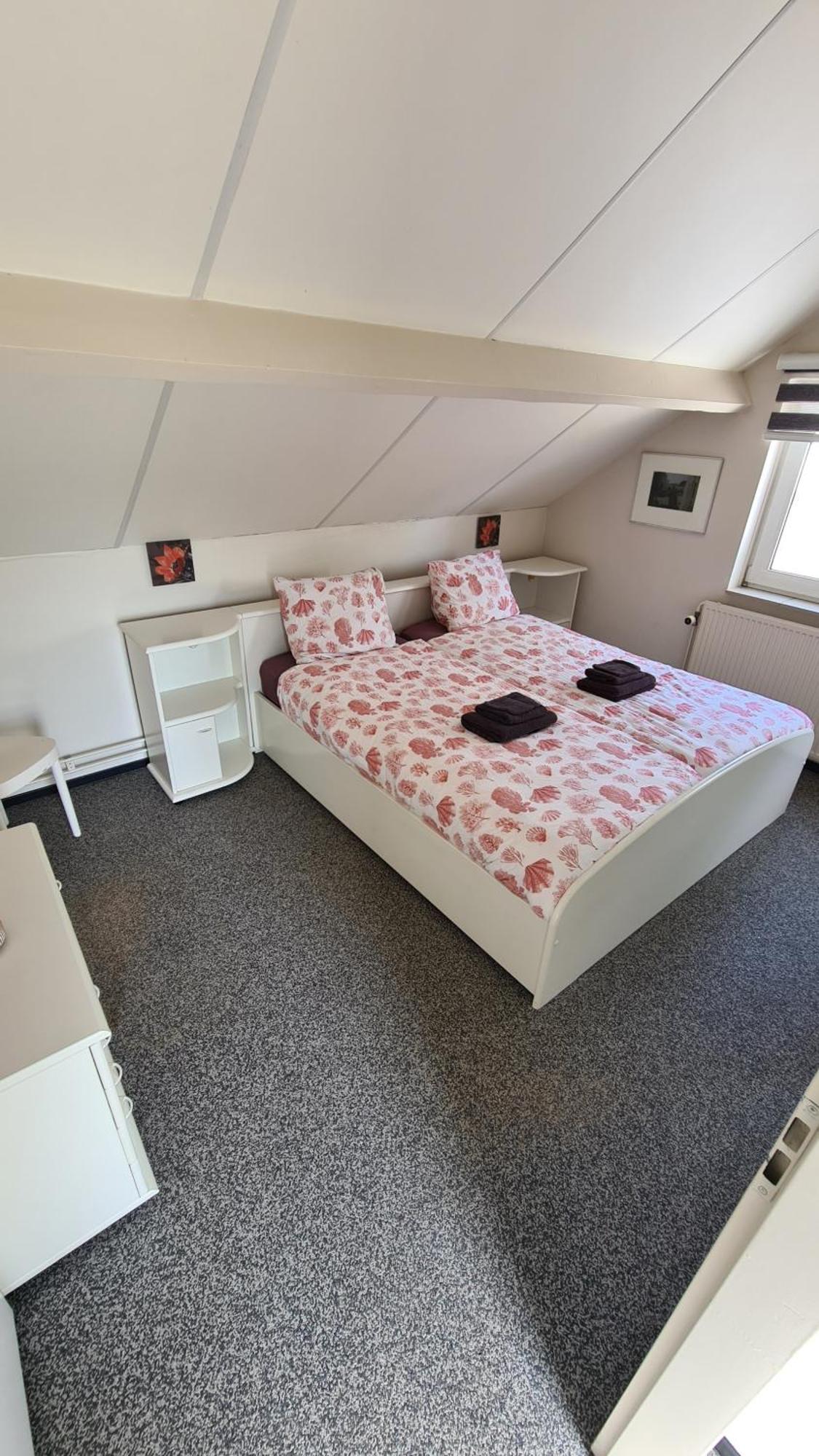 Roos Guesthouse Holiday Appartements Valkenburg aan de Geul Zimmer foto